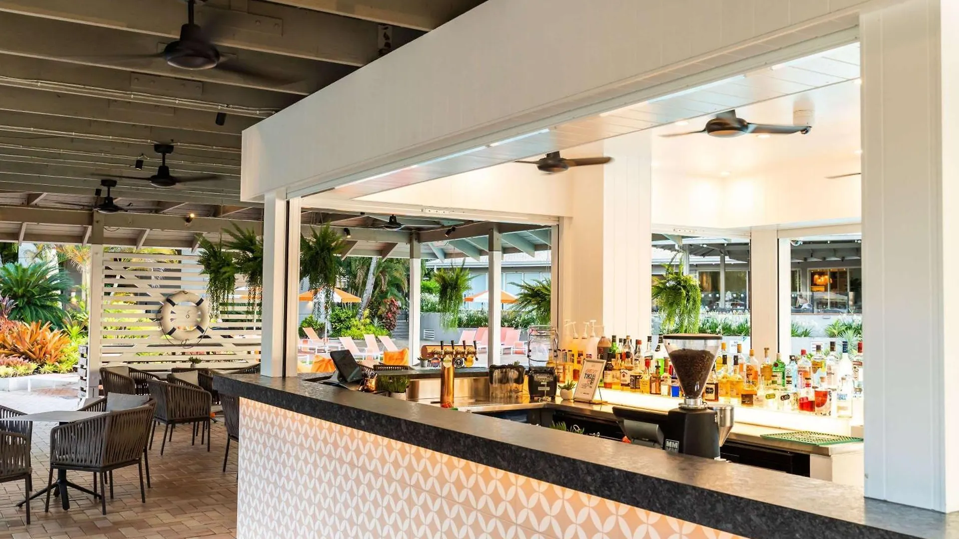 Novotel Cairns Oasis Resort