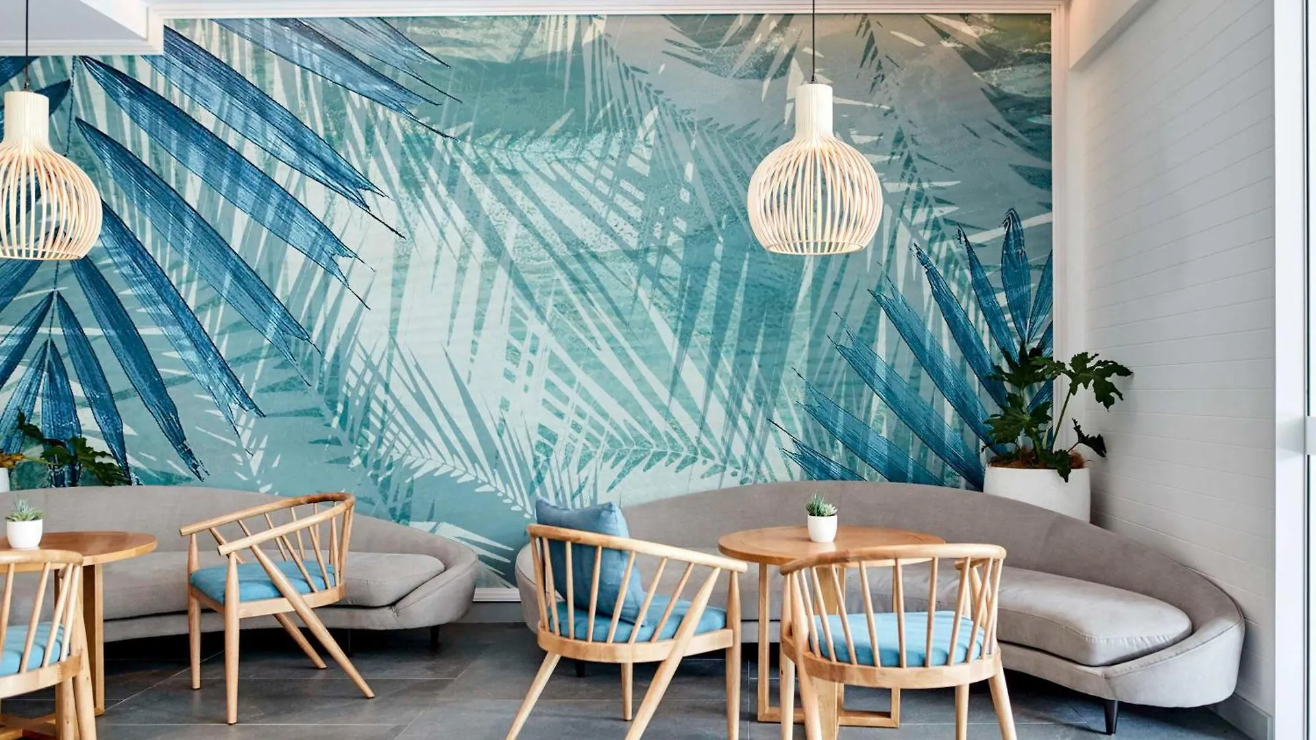Novotel Cairns Oasis Resort